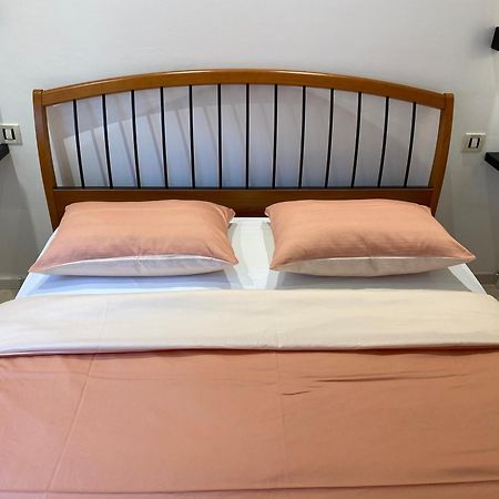 Apartments Roberta Novigrad  Екстер'єр фото