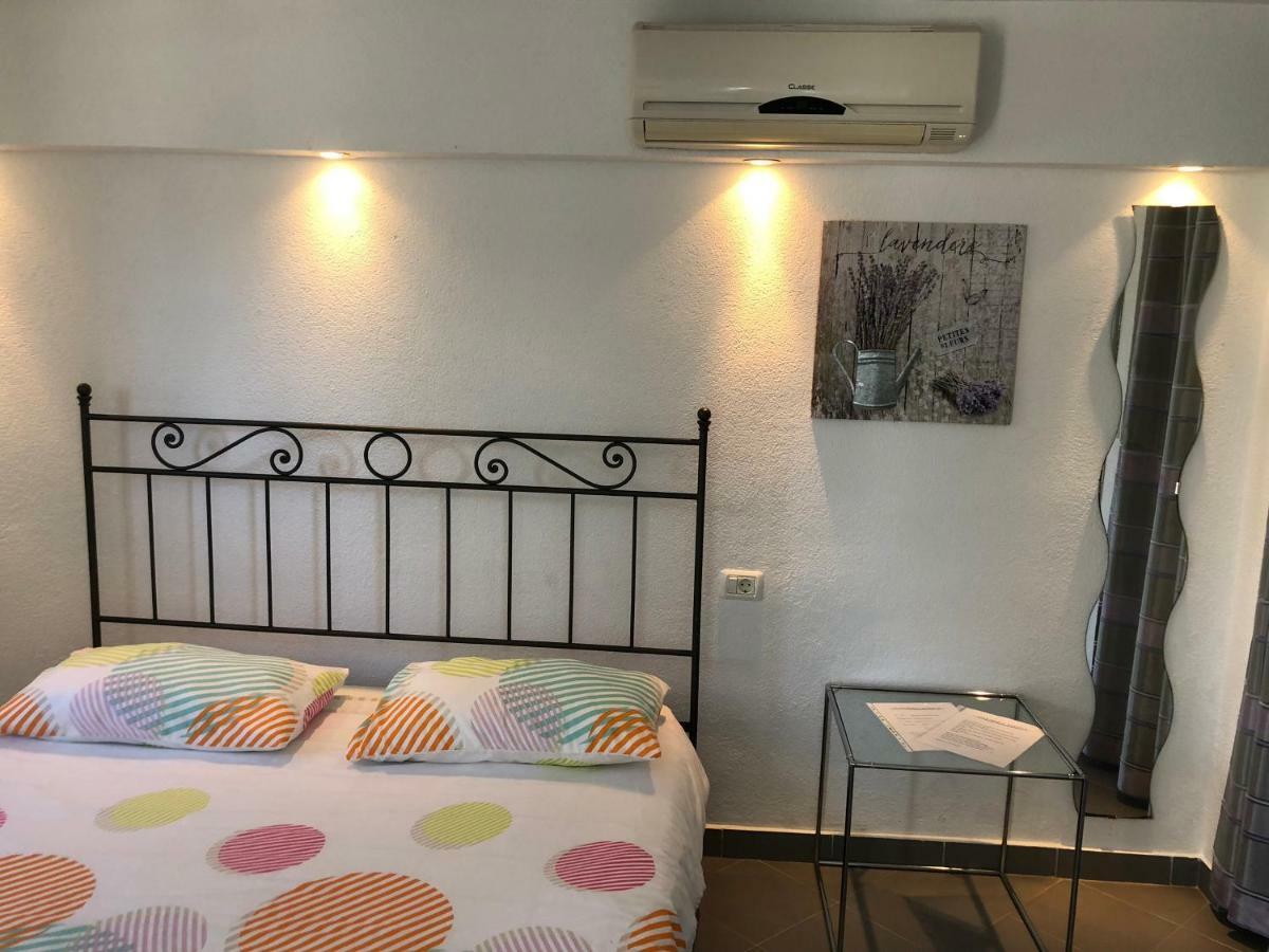Apartments Roberta Novigrad  Екстер'єр фото
